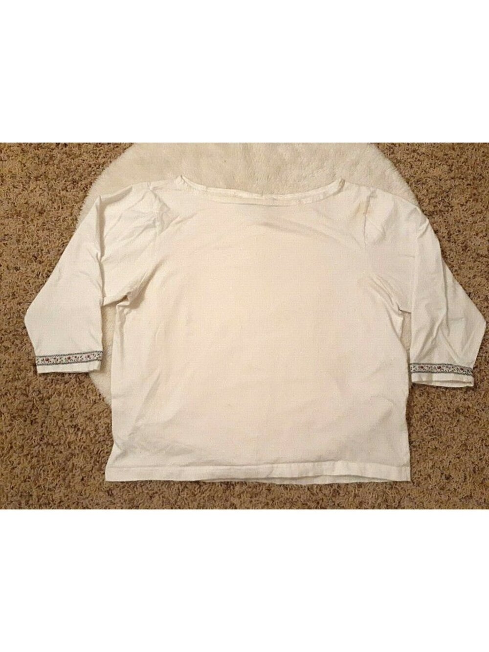 Capacity Knits Womens White 3/4 Sleeve Shirt Blouse Top Floral Detail Size Large